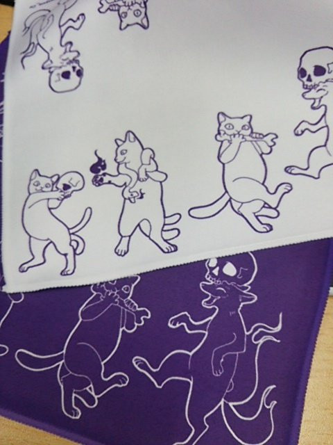 猫又と二尾ハンカチ(紫)