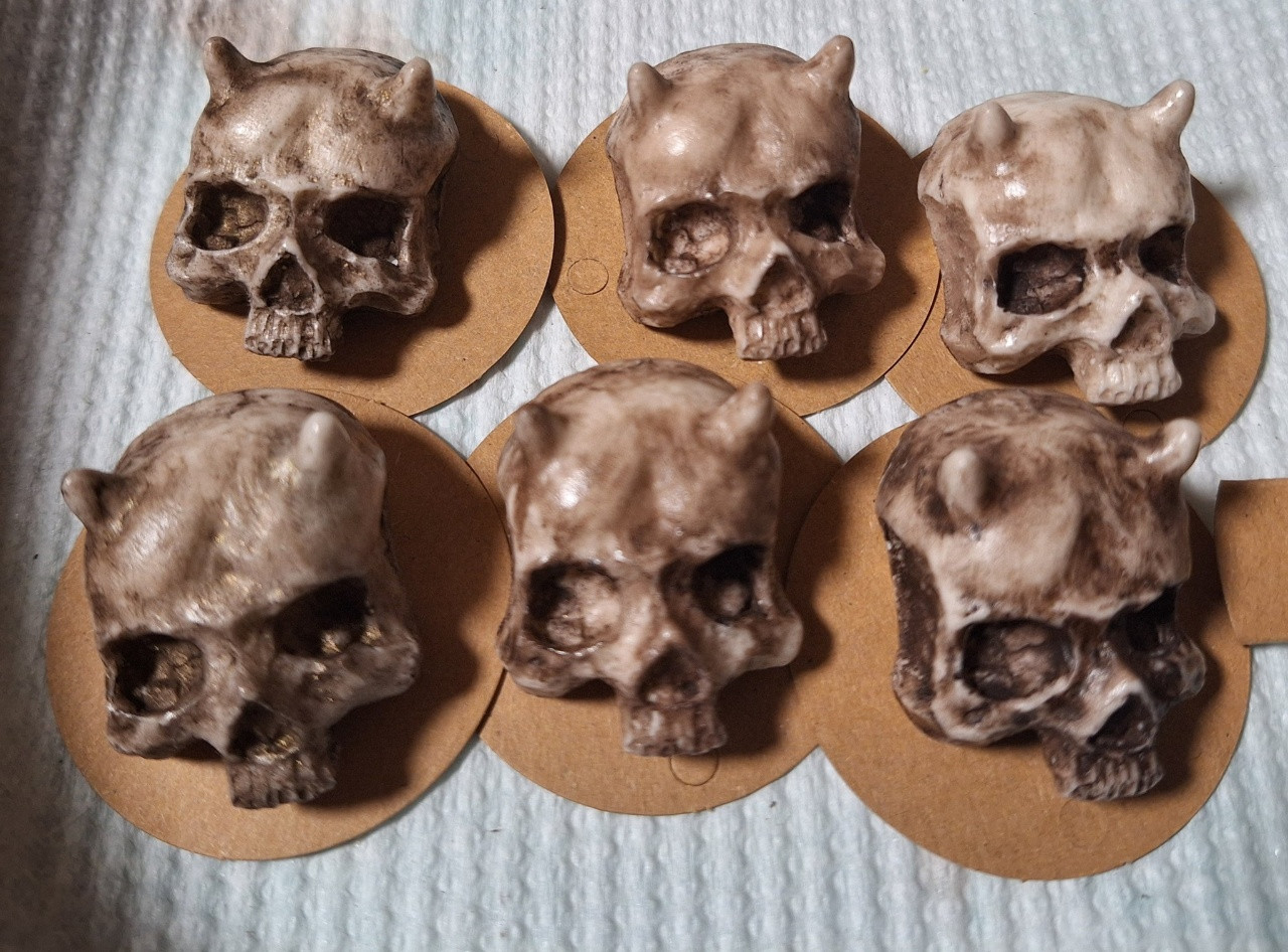 鬼髑髏ブローチ