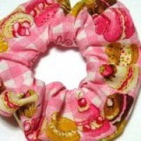 シュシュ　洋菓子・トランプ・レース シュシュ桃格子小菓子　大 / 風来坊商店
