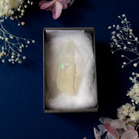 疑似鉱石　【白夢雲母】 白夢雲母（８） / 少年鉱堂