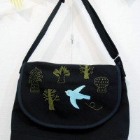 刺繍とイラストのバッグ 青い鳥ショルダーバッグ / FuUSENKA