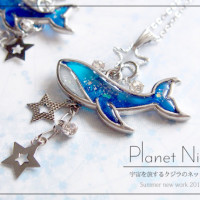 宇宙を旅するクジラのネックレス / PlanetNine