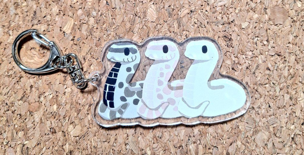 シシバナヘビ3種アクリルキーホルダーB